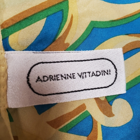 Vntg Adrienne Vittadini Blue and Gold Scarf. 100% Silk. 34.5" x 34.5" - Picture 3 of 7